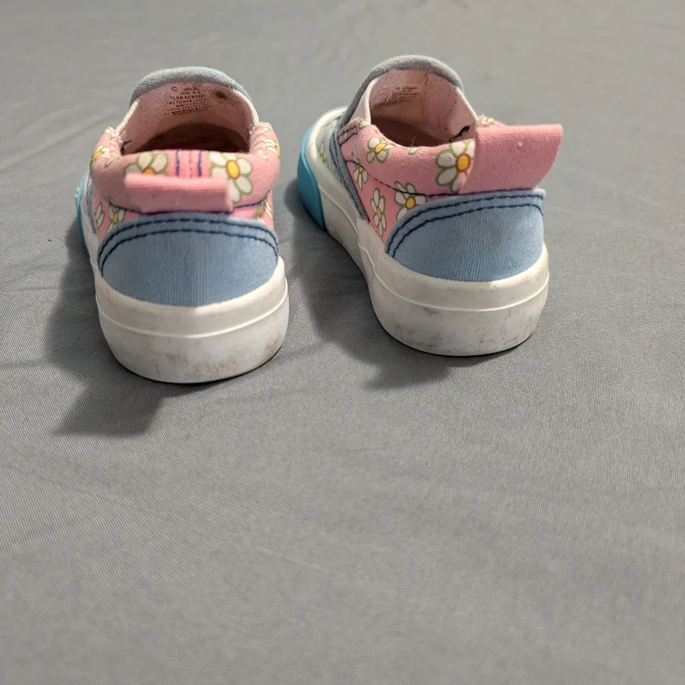 Bluey Slip-On Sneakers Size 5c Toddler 5 - Picture 5 of 6